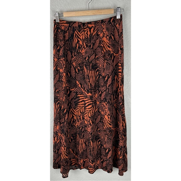 Aritzia Wilfred Midi Skirt Animal Print in Moroccan Spice / Black, size 0 - Picture 6 of 11